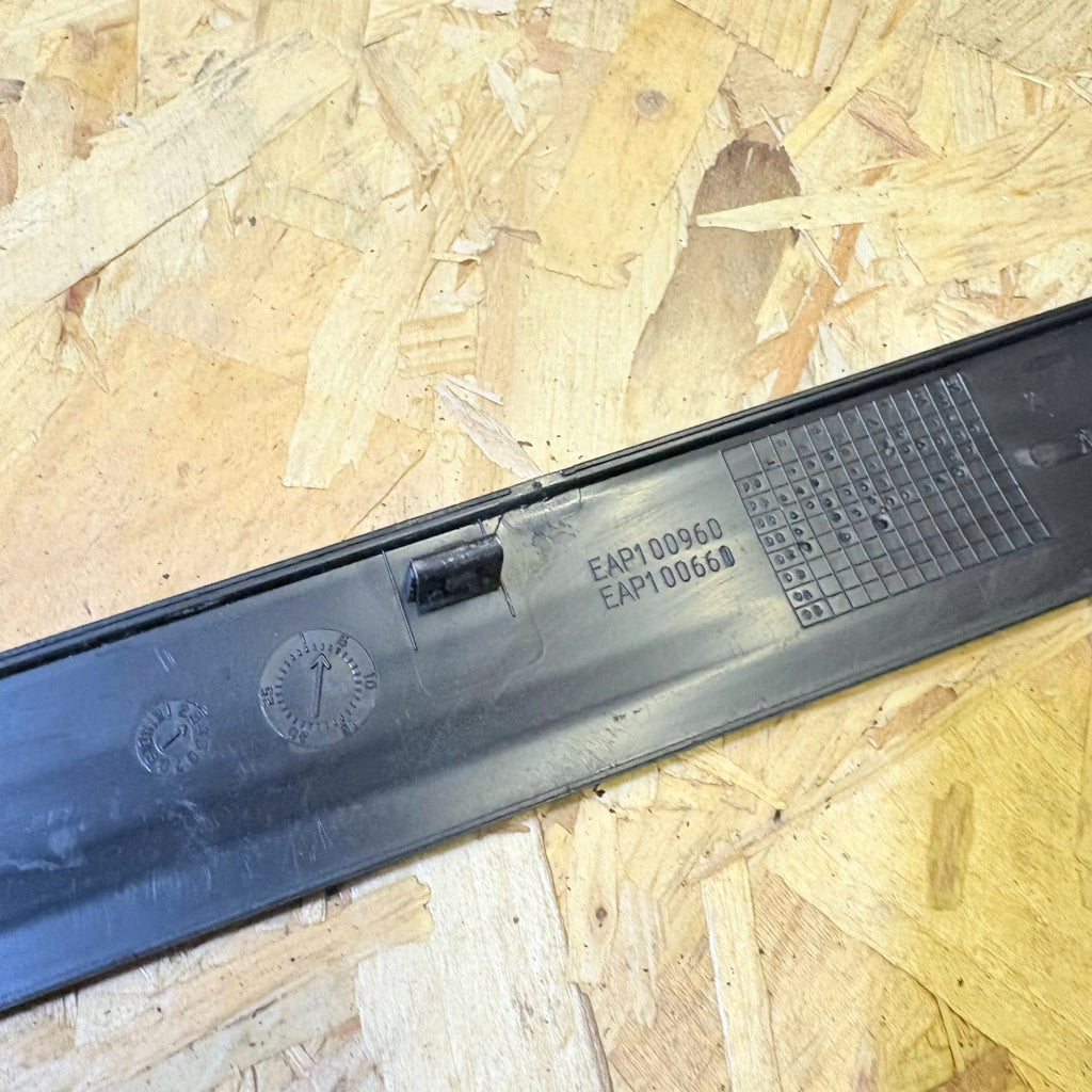 MG ZT 2001-2005 Left Front Sill Trim Chrome Step EAP100960