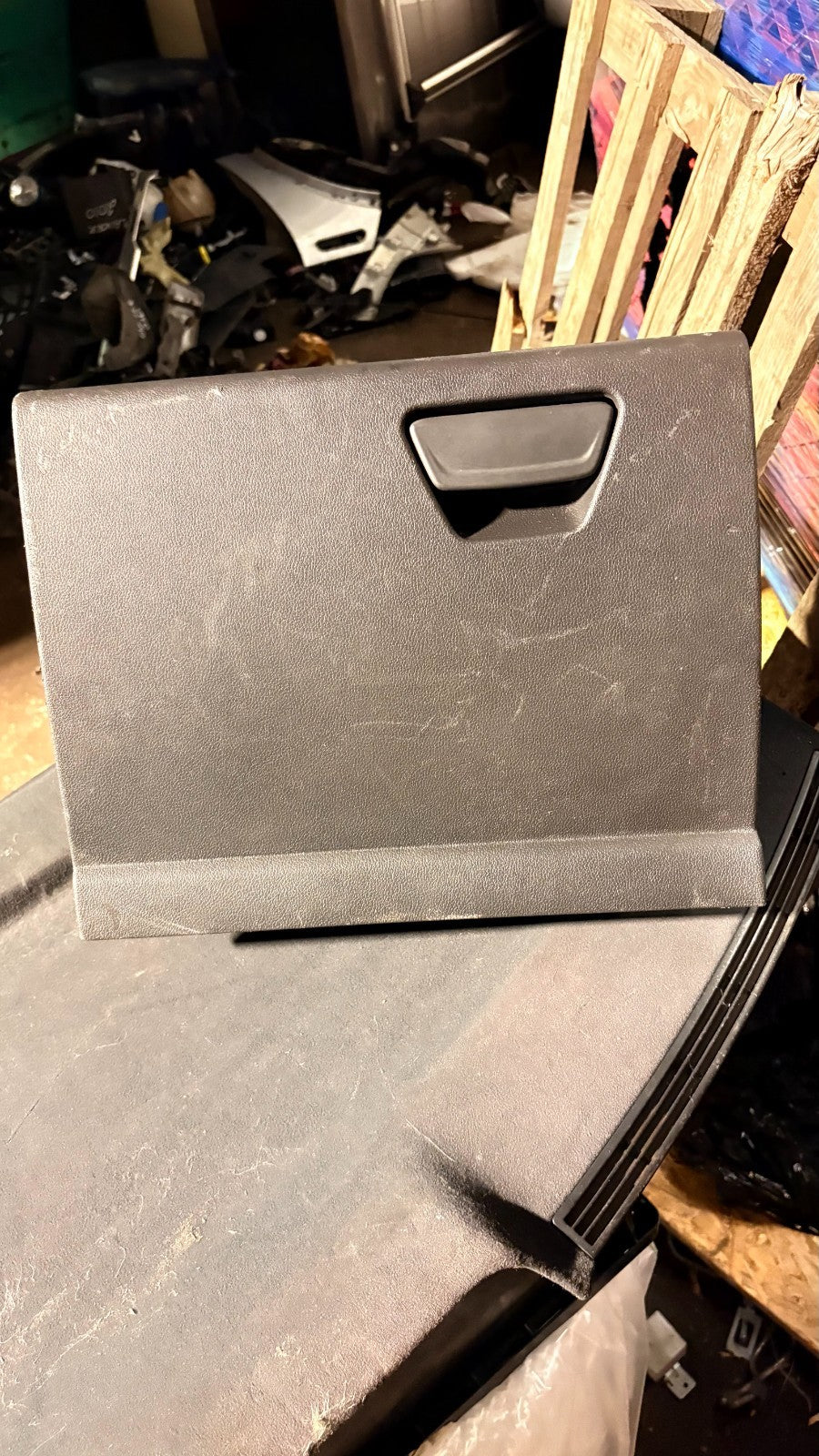 FORD GLOVE BOX COMPARTMENT FV41S06044B