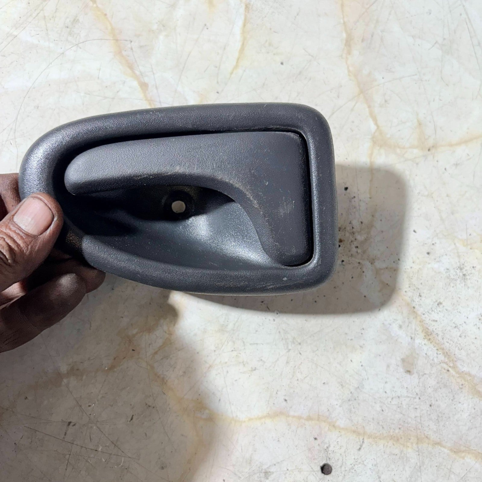 RENAULT TRAFIC/VAUXHALL VIAVARO 2700 LEFT REAR INTERIOR DOOR HANDLE 7700432707