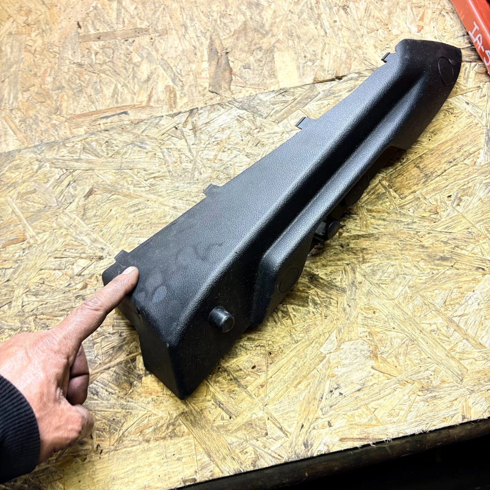 Kia Ceed JD 2012-2018 Right Boot Side Trim Panel +12V 85740A2000WK