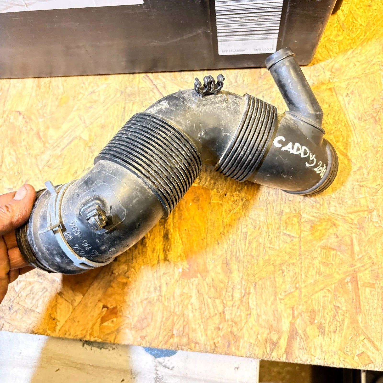 2014 Volkswagen Caddy Air Intake Hose Pipe VCD446196 1.6 2.0 TDI