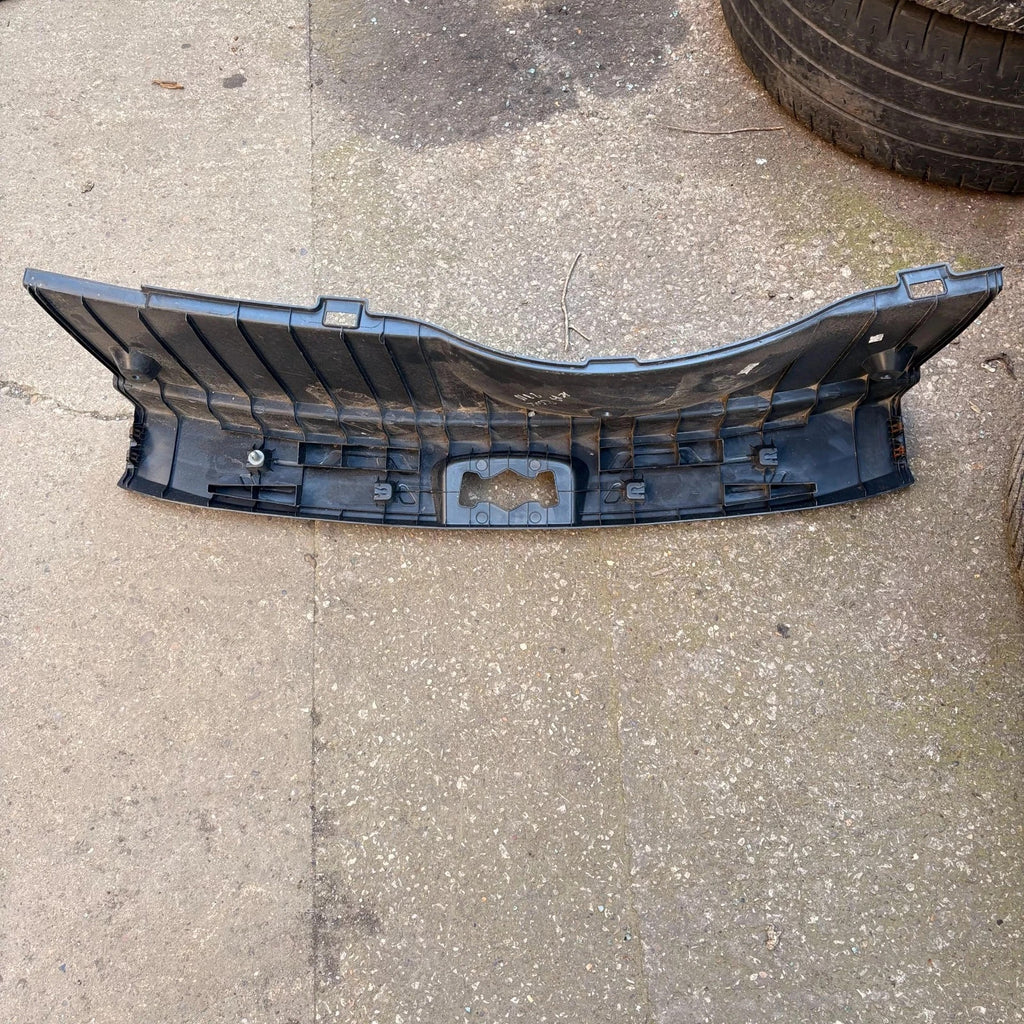 KIA SOUL BOOT TAILGATE LOADING DOCK SILL STEP TRIM PANEL 85771-2K000 2008-14