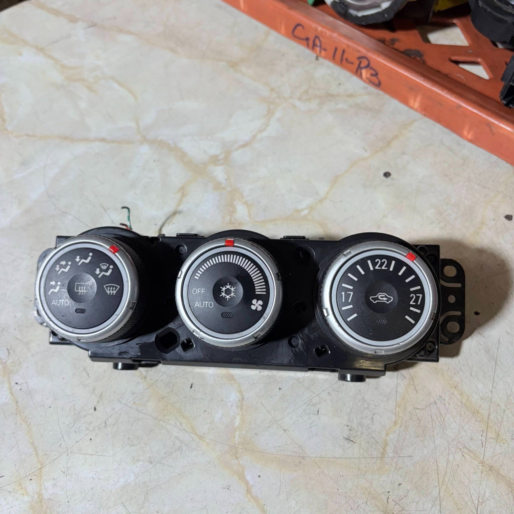 MITSUBISHI OUTLANDER Mk2 2007-2013 Heater/AC Controls 7820A082XA