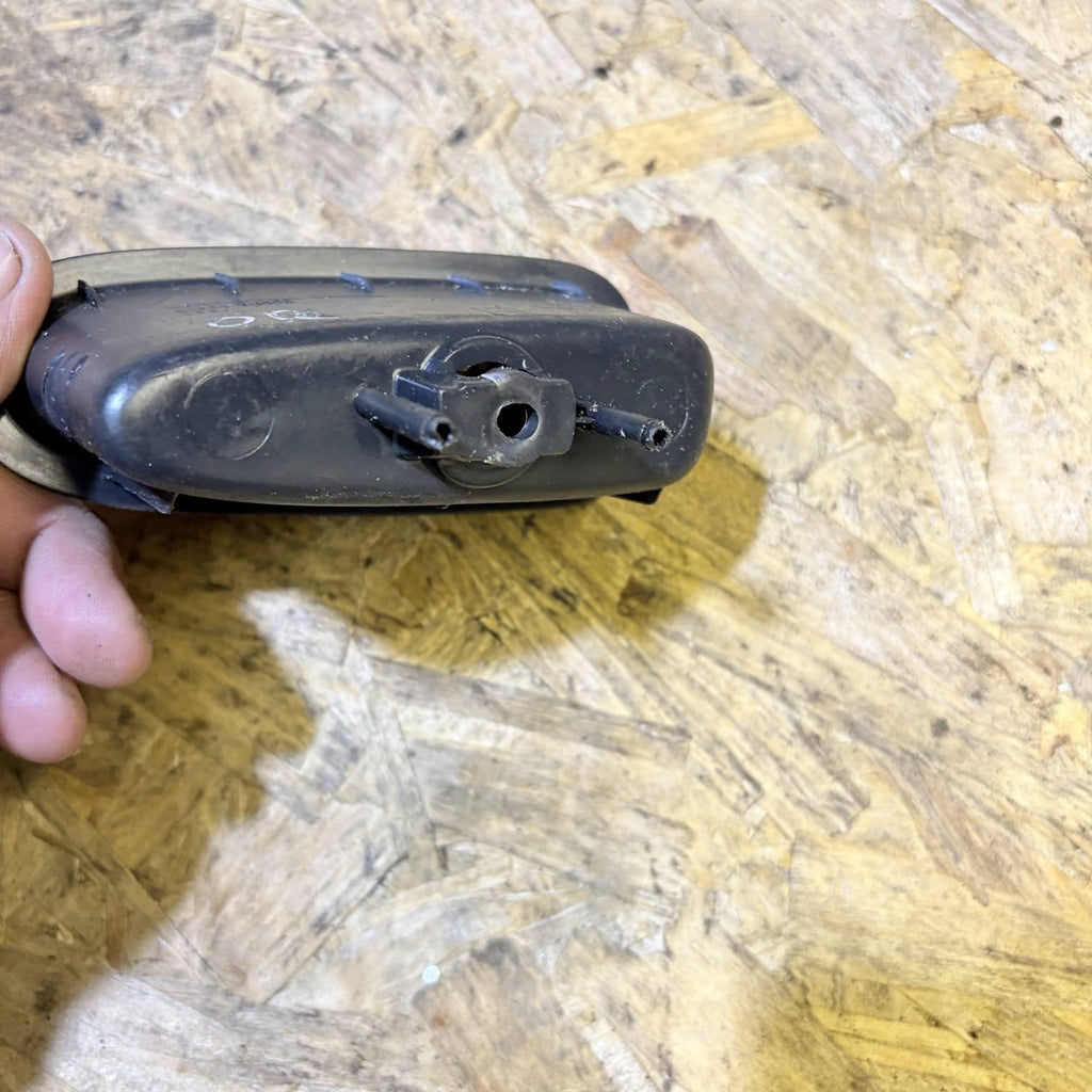 NISSAN NOTE E11 MK1 5DR DRIVER REAR GRAB HANDLE TRIM 809509U00B