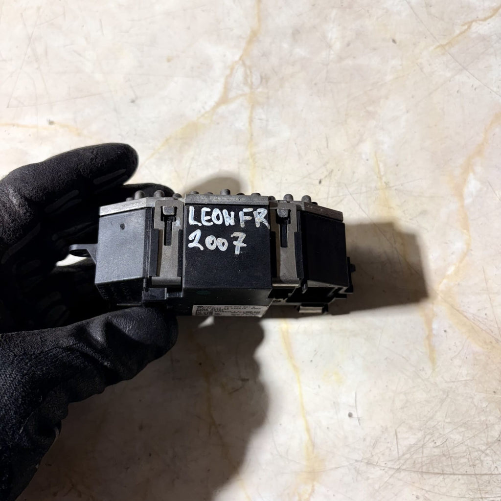SEAT LEON FR MK2 2006-2012 HEATER BLOWER MOTOR CONTROL REGULATOR 3C0907521B