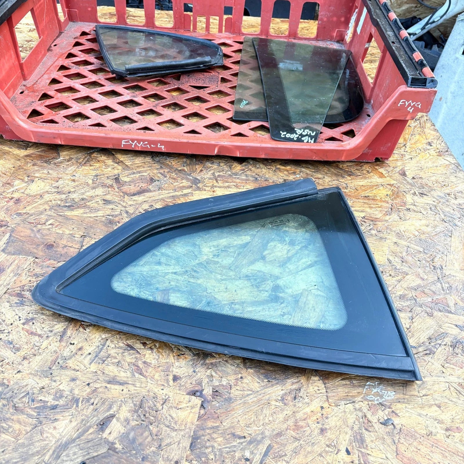 Citroen Grand C4 Picasso Mk2 2014-2018 Rear Left Quarter Glass NSR 9676915480