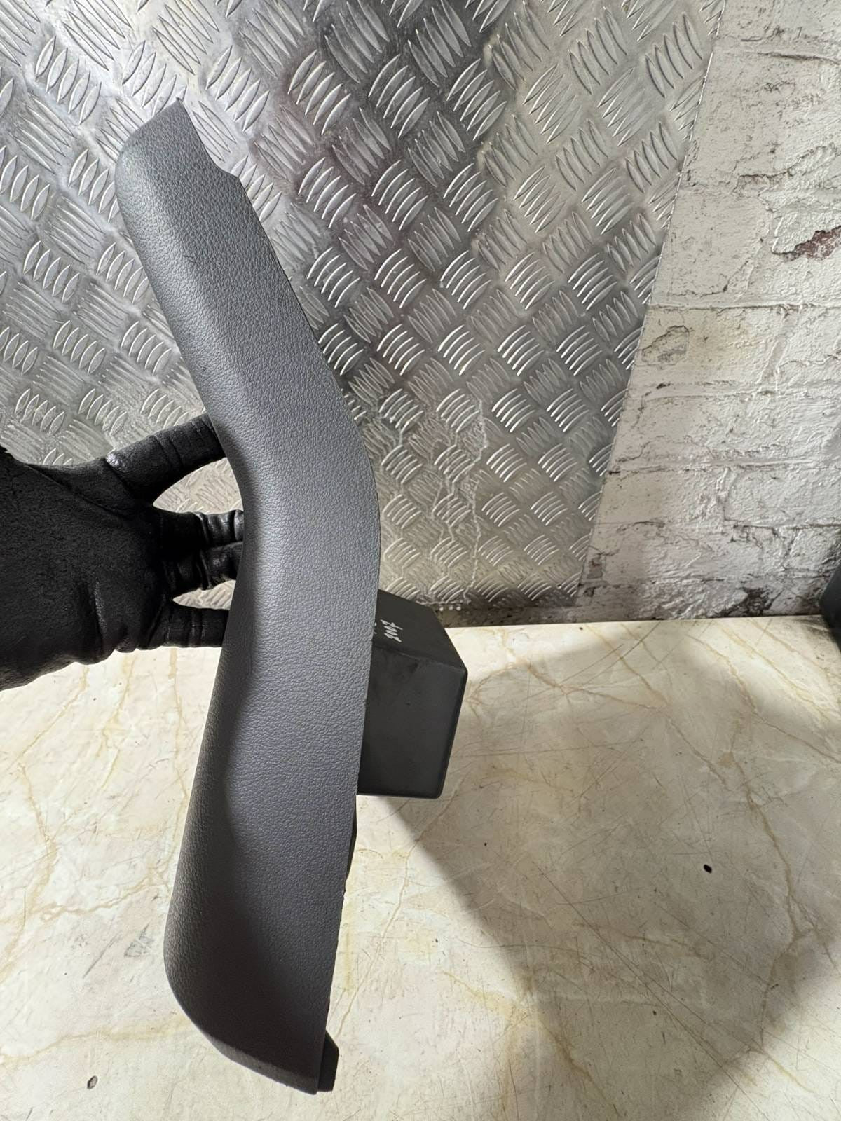 VW Golf Plus 2005-2009 Tiguan 2008-2011 Console Trim 5M2863476C 5M2863487A RHD