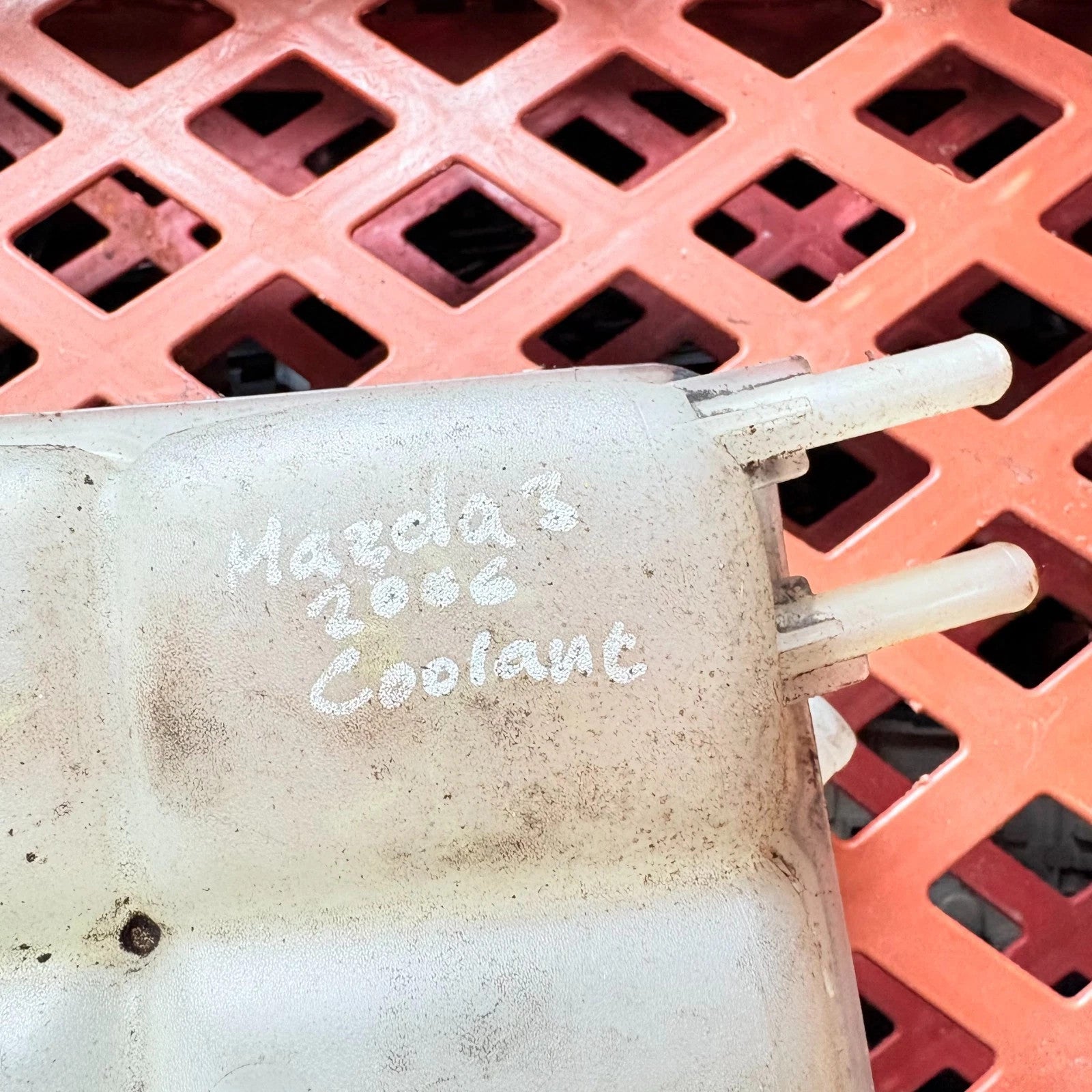 Mazda 3 (BK) 2003-2009 Coolant Expansion Tank Reservoir Bottle 3M5H-8K218-DG