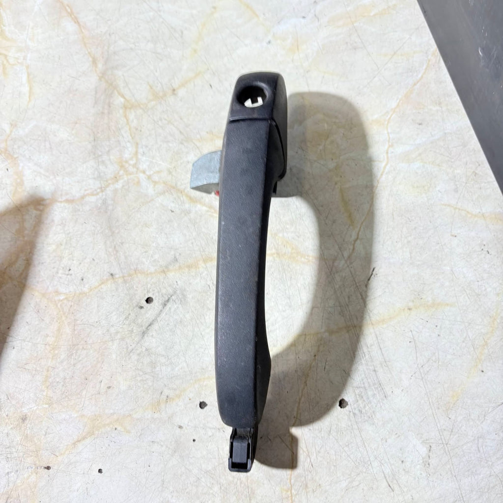 JEEP COMPASS PATRIOT 07-17 FRONT LEFT DOOR HANDLE KEYHOLE BEZEL COVER 05074189AG