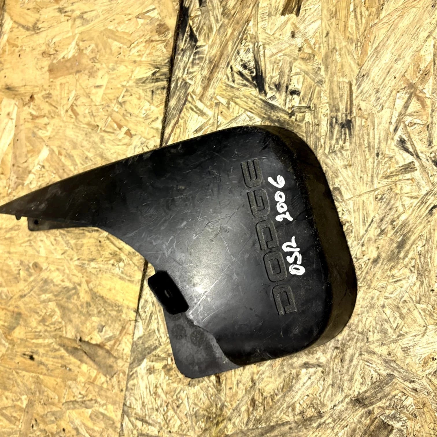 DODGE Driver Rear mudguard Mud Flap 2006 O/S/R