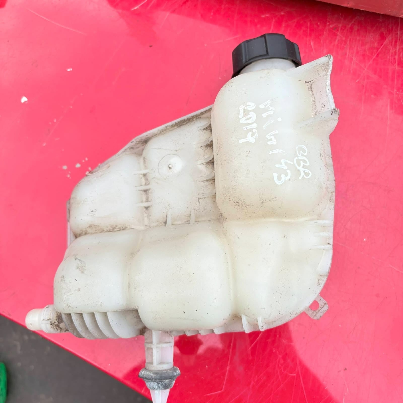 BMW Coolant Expansion Tank/Header Tank Reservoir 7617362 17137617362 B37 B47