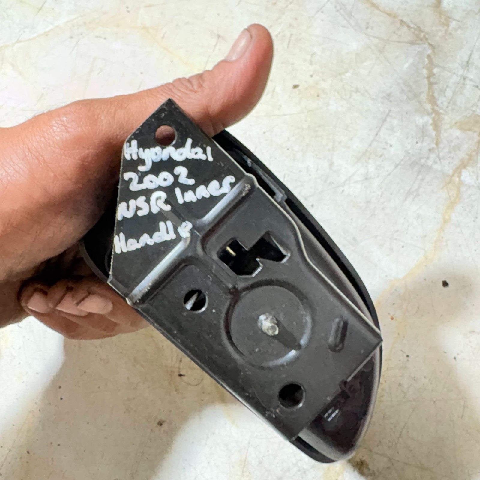 HYUNDAI ACCENT PASSENGER REAR LEFT INNER DOOR HANDLE 2002