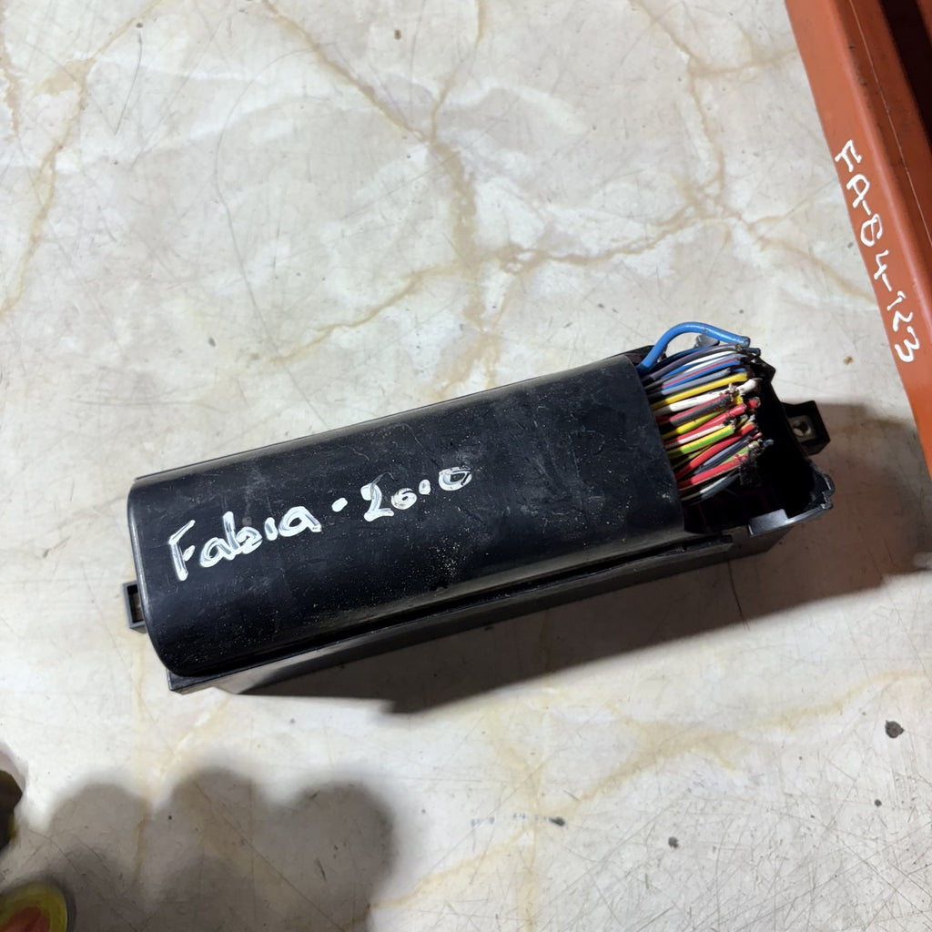 2010 SKODA FABIA Fuse Box