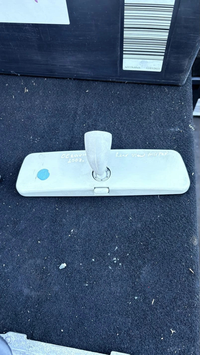 Skoda Octavia MK2 VW Golf Passat 2004-2013 Interior Rear View Mirror E9 014022