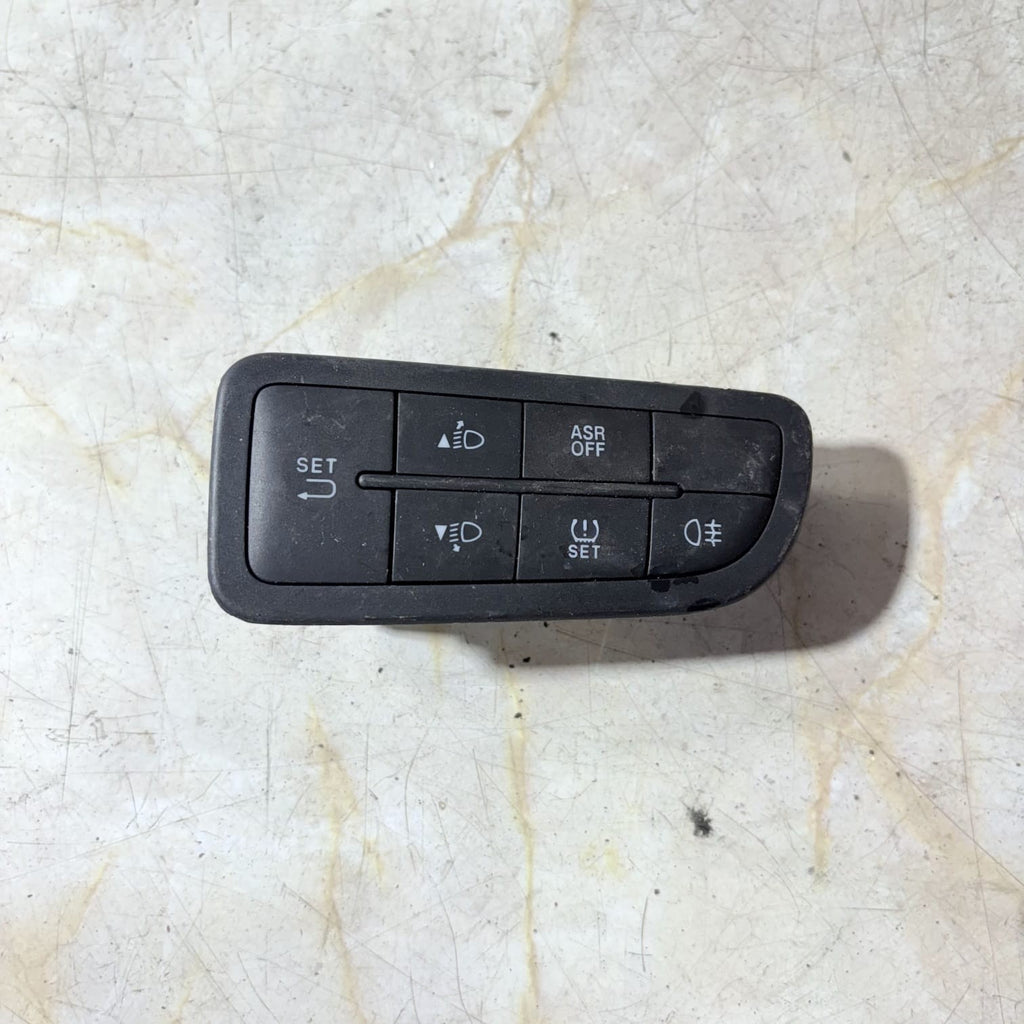 2015 Alfa Romeo Mito MK1 3 Droos Fog Light Control Switch Fait B569
