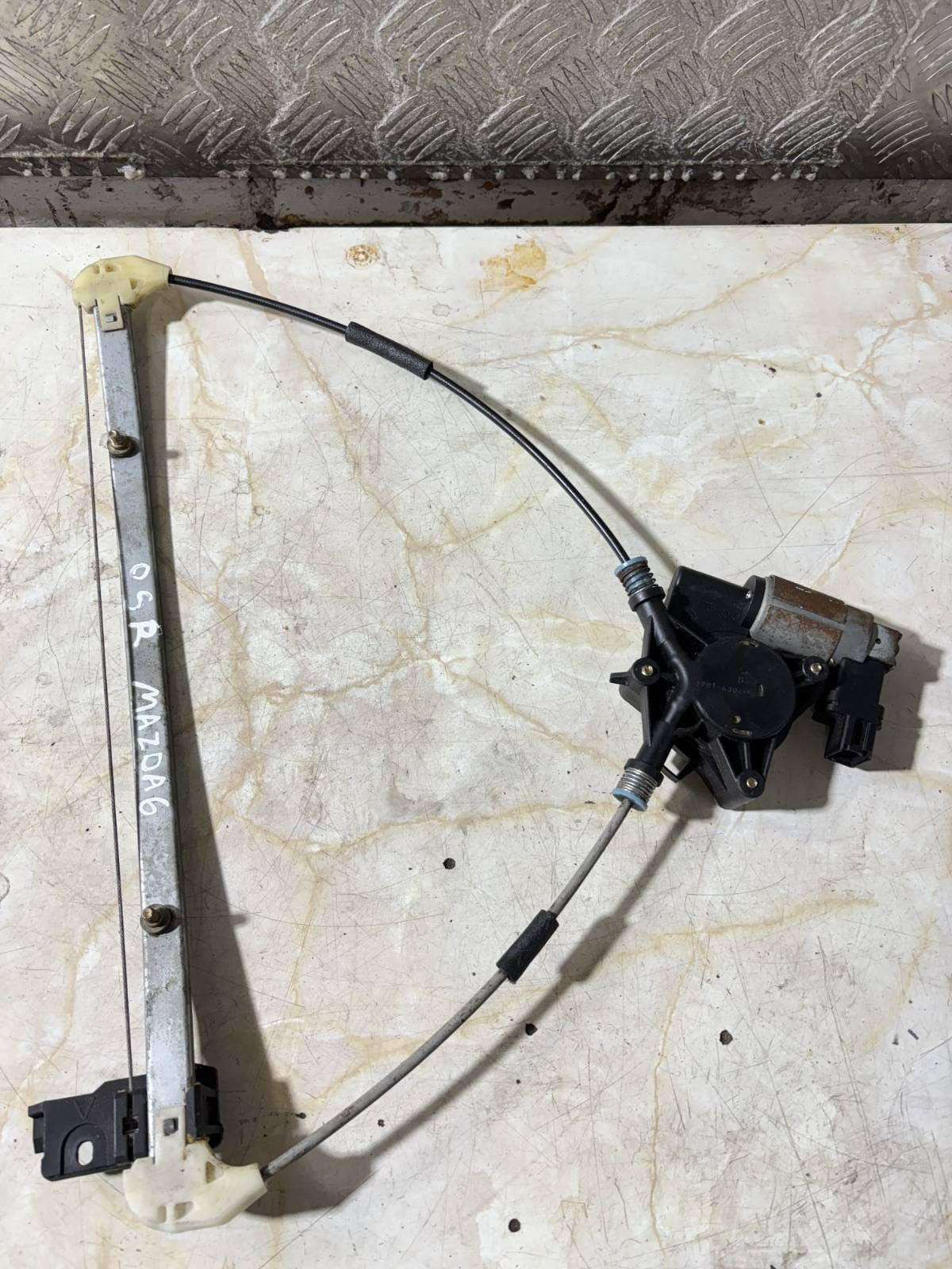 G22C 5958X MAZDA 6 FRONT DOOR ELECTRIC WINDOW REGULATOR AND MOTOR LEFT SIDE