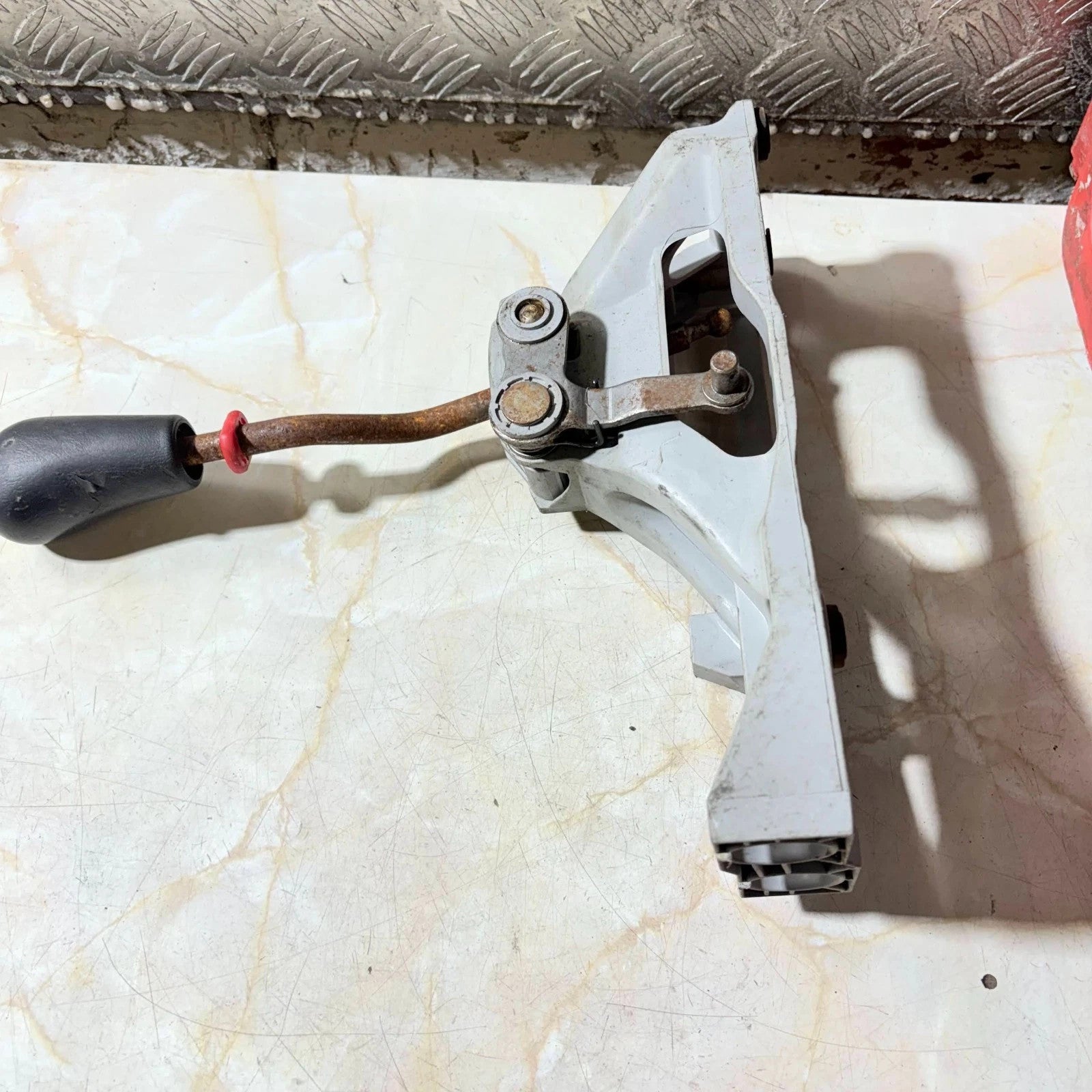 TOYOTA PREVIA 2005 D-4D RHD MANUAL GEAR BOX GEAR SELECTOR GEARSTICK LEVER
