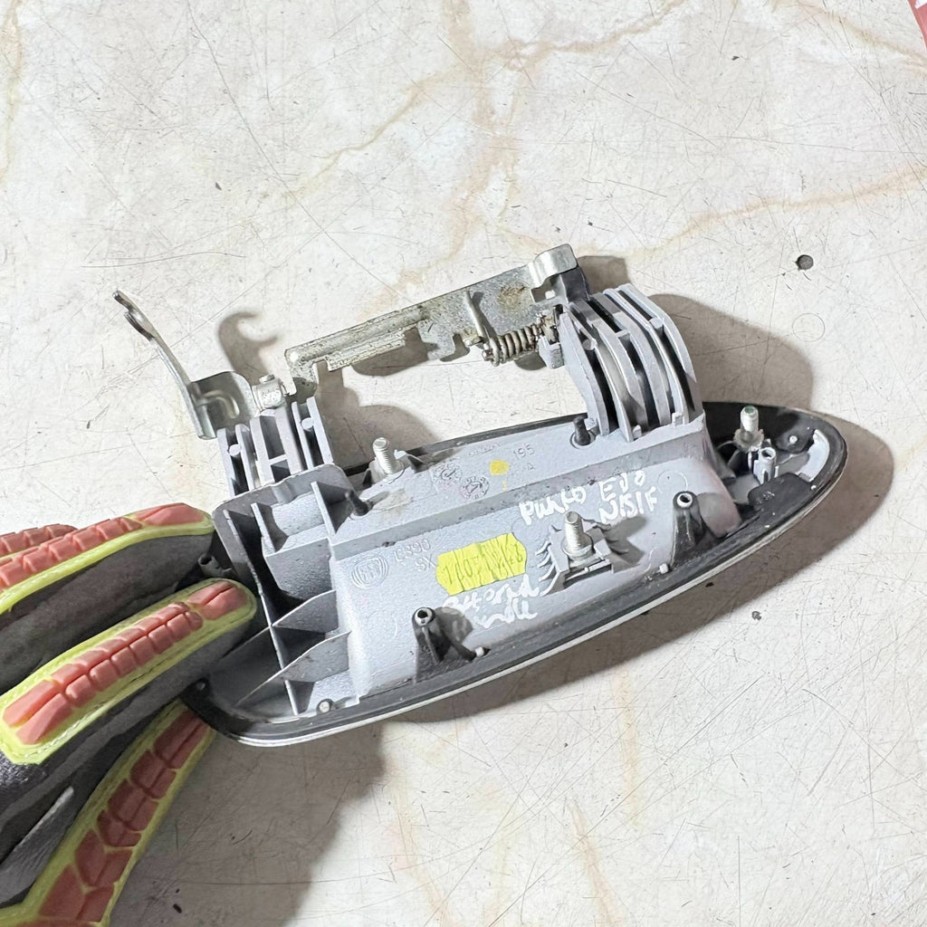 FIAT PUNTO 2012-2015 LH PASSENGER FRONT LEFT SIDE EXTERNAL DOOR HANDLE NSF