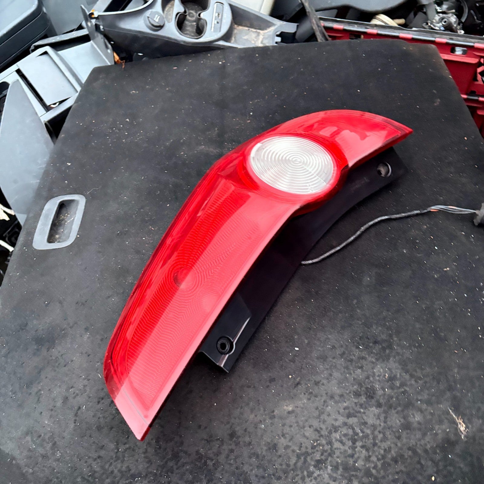OPEL AGILA B REAR RIGHT TAIL LIGHT