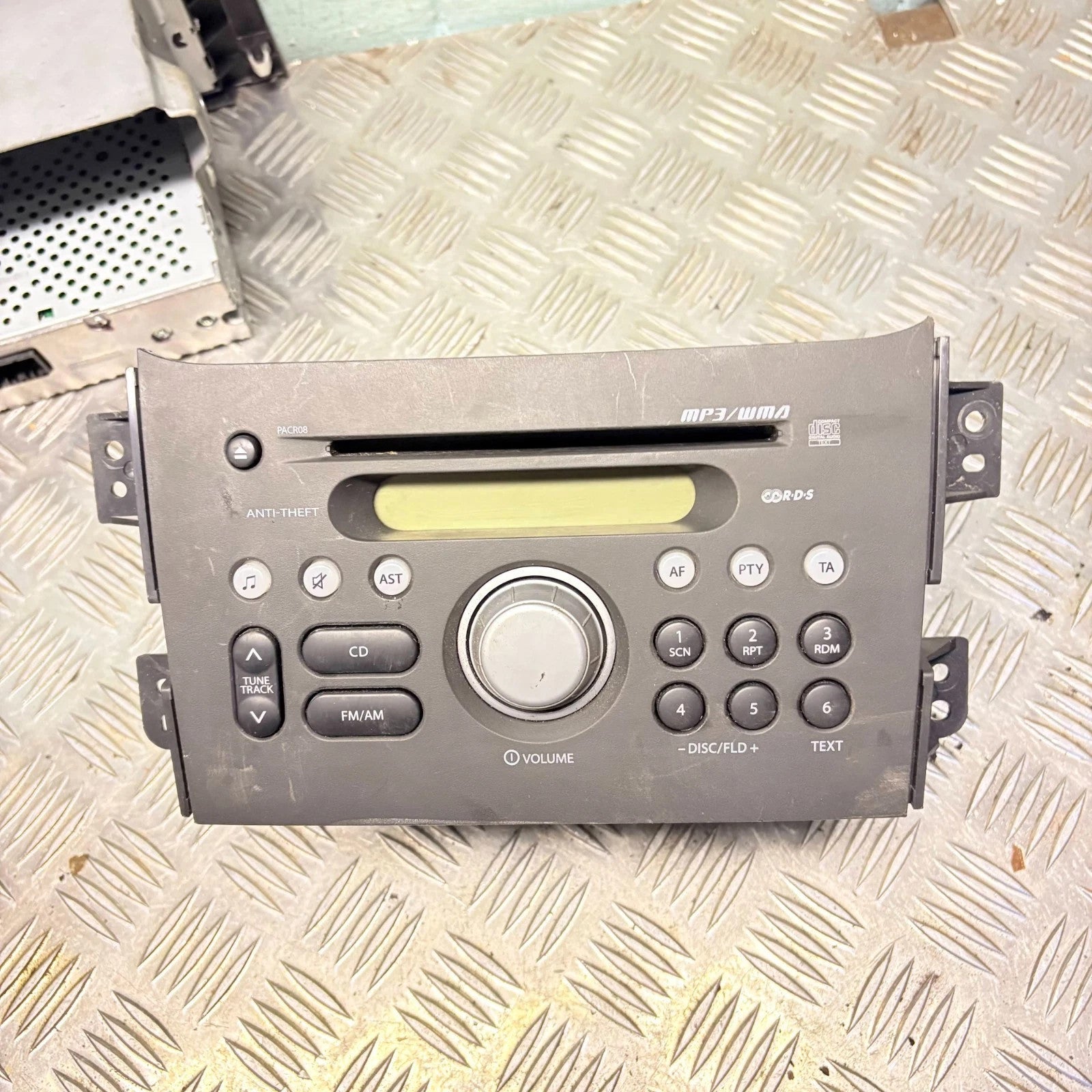 Suzuki Splash 2008-2014 Radio CD MP3 Head Unit 39101-51K00-EZR CQ-MX0770G