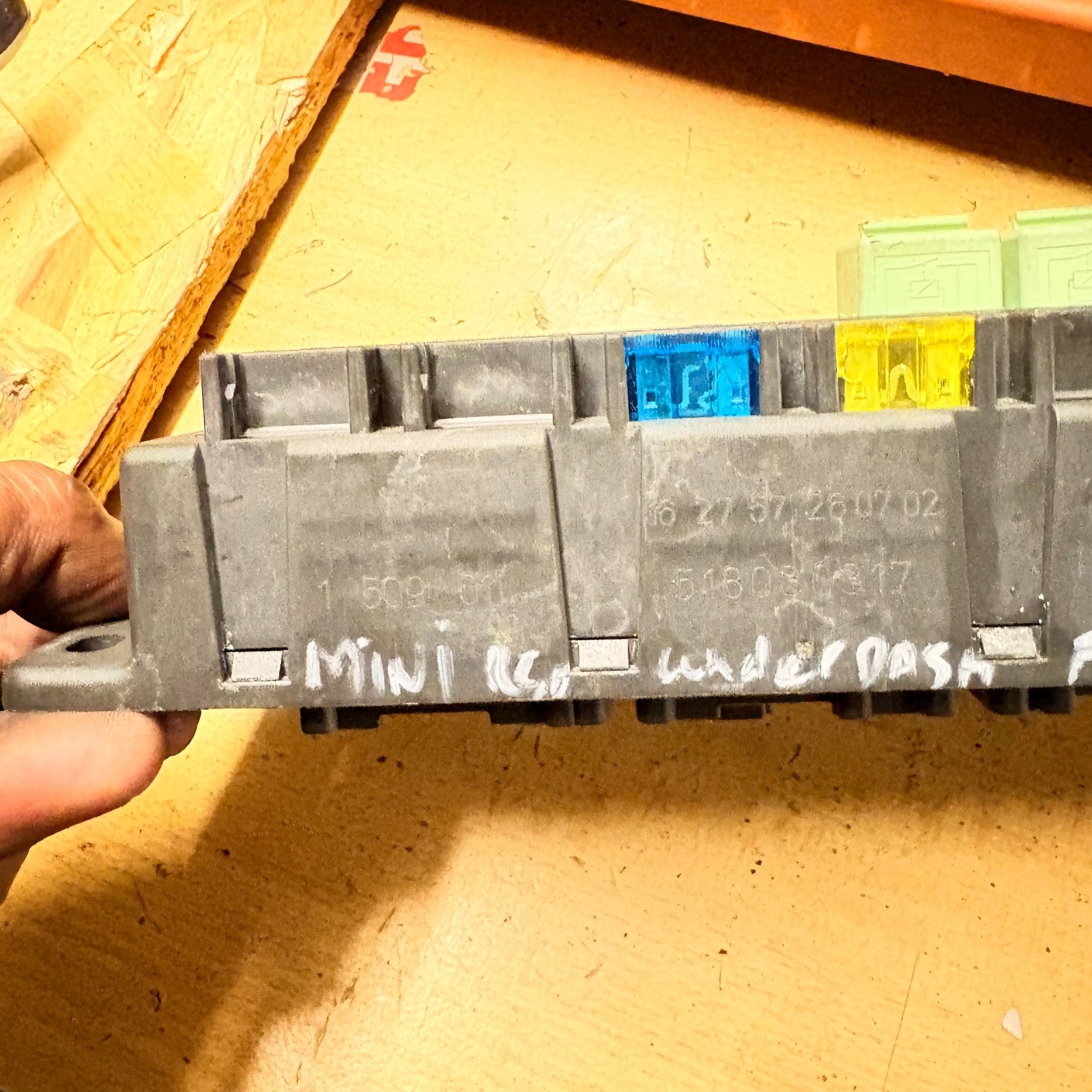 Mini One R50 Under Dashboard Fuse Box Relay Unit 2001-2006 518030317