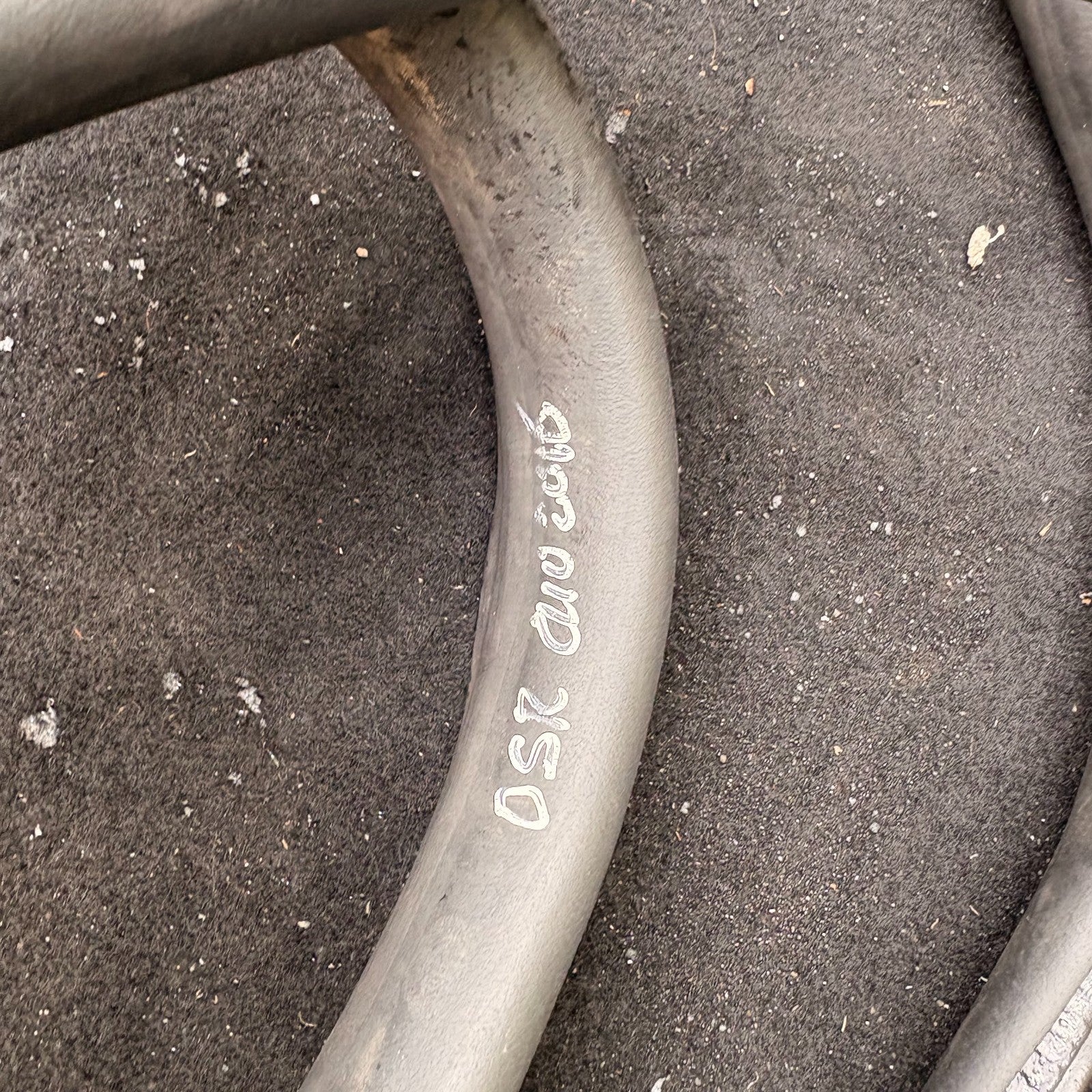 RENAULT CLIO MK4 2012-2019 REAR RIGHT O/S REAR DOOR RUBBER WEATHERSTRIP