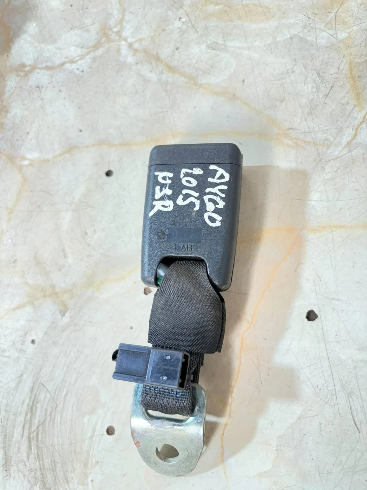 Toyota Aygo Mk1 2005-2014 Rear Left Seat Belt Buckle Latch (NSR Passenger)