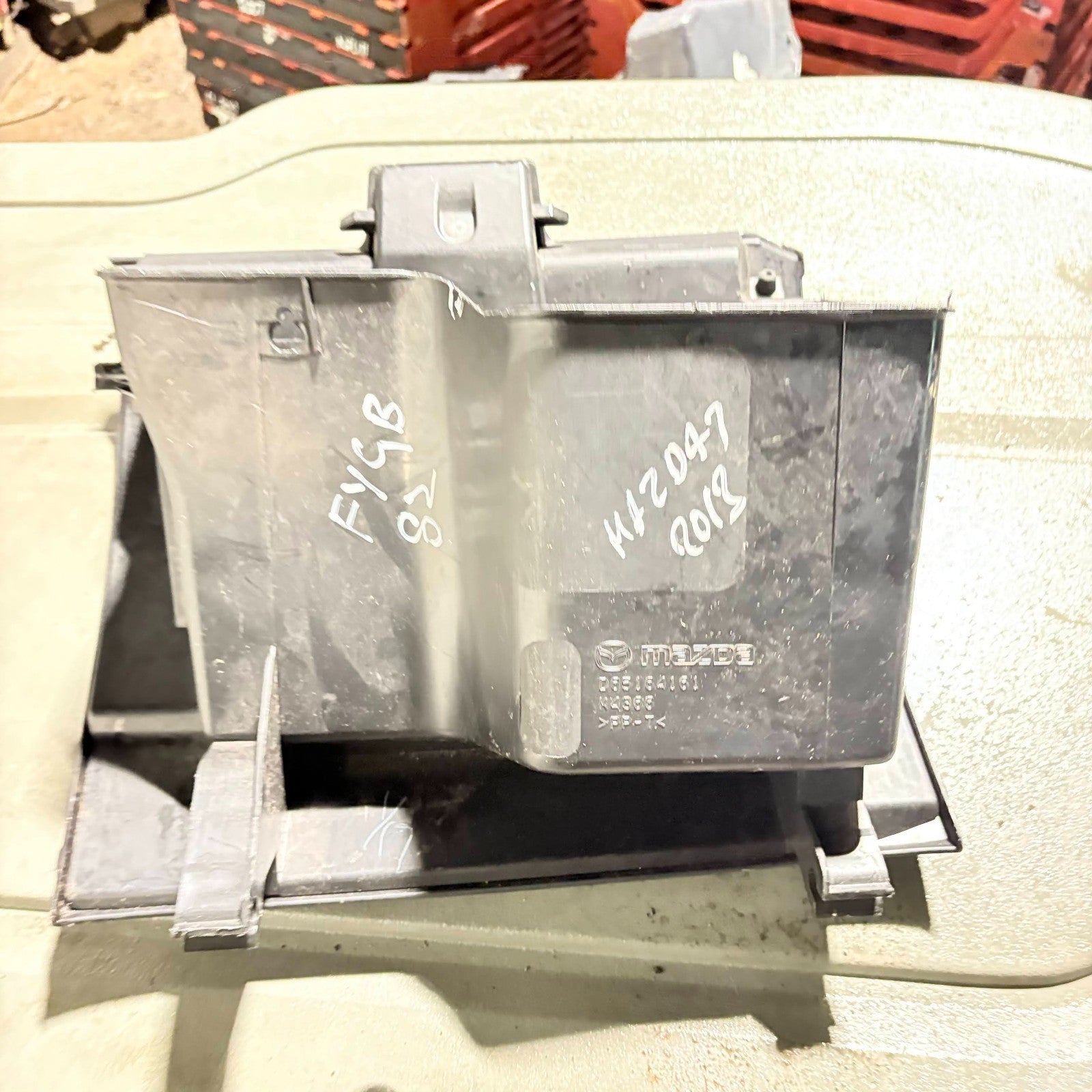 Mazda 2 DE/DH Mk2 Glovebox Compartment Dashboard Storage D65164161 2007-2015