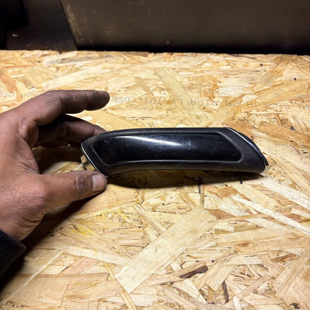 PEUGEOT 307CC 03-09 2DR CONVERTIBLE FRONT PASSENGER DOOR CARD GRAB HANDLE