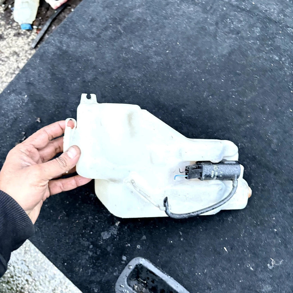 MAZDA MX5 WASHER TANK RESERVOUR WITH PUMP 1.8 MK2/2.5 NB