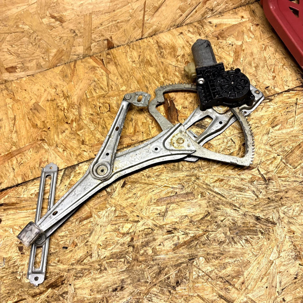 MERCEDES-BENZ 2005 Passenger Front Door Window Regulator 990407100 004PA1032 MG