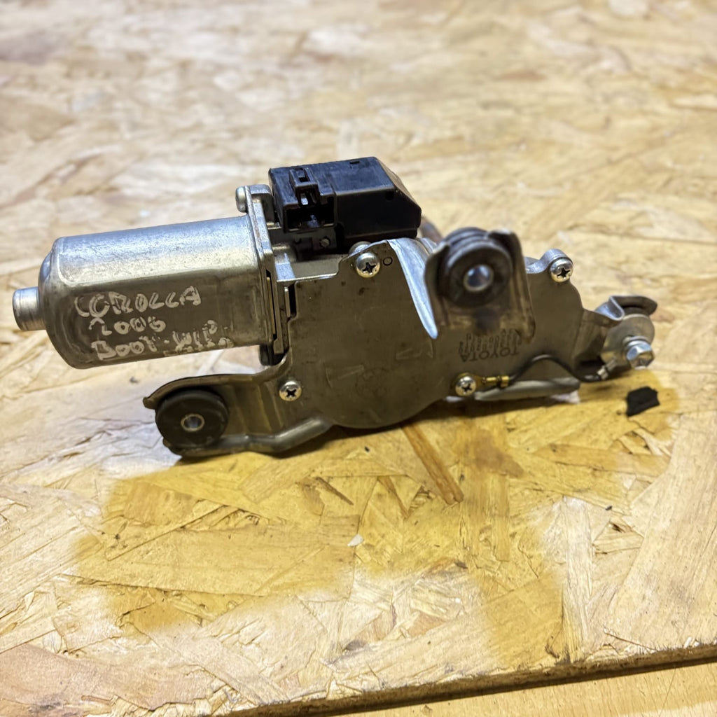 TOYOTA COROLLA 2006 E140 REAR WINDSCREEN WIPER MOTOR 85130-02020