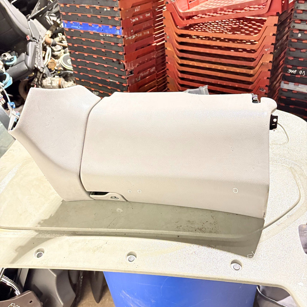 2003 MERCEDES BENZ C CLASS GLOVEBOX