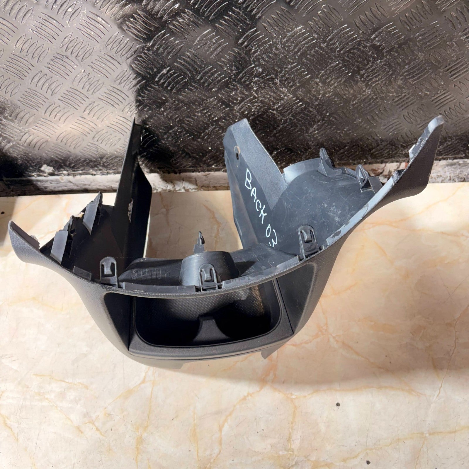 NISSAN NOTE E11 MK1 06-13 CENTRE CONSOLE TRIM SURROUND CUP HOLDER 689309U000