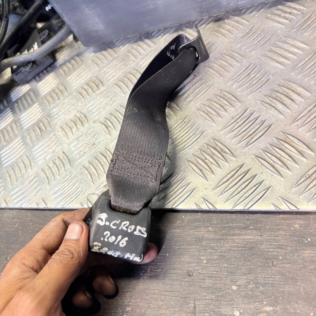 SUZUKI SX4 S-CROSS JY 2013-2016 PRE-CHANGE Rear Centre Belt Tongue 84985-61M00