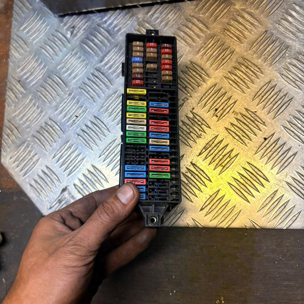 SKODA FABIA VRS 1.4TSI CAVE 2011 FUSE BOX 5J0937615C 2016