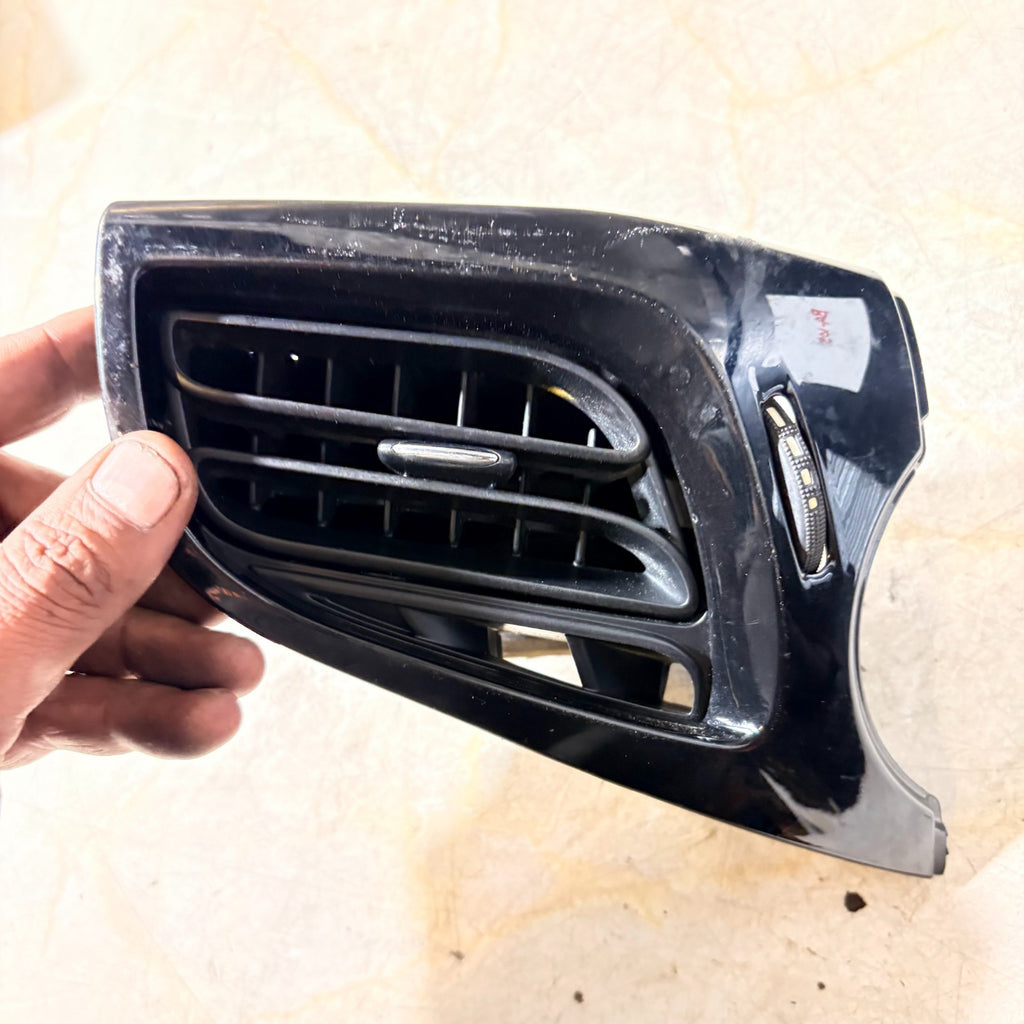 2009-2016 CITROEN DS3 FRONT RIGHT DRIVER SIDE DASHBOARD AIR VENT A1092113