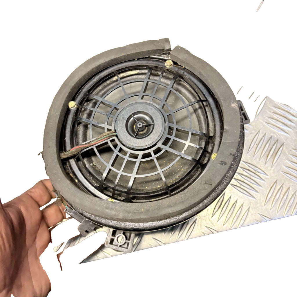 Mercedes ML320 ML430 ML55 W163 Bose Front Left Door Speaker 1638200302 (98-01)
