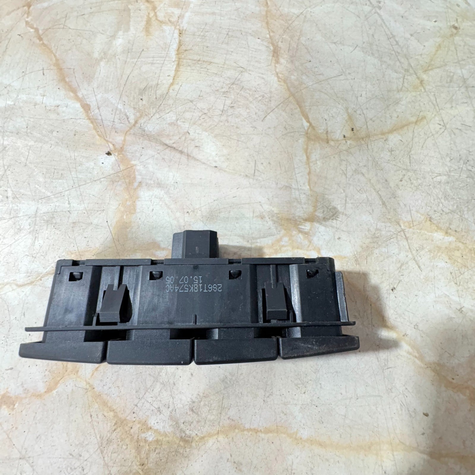 Ford Fiesta 01-08 Fusion 02-12 Heated Front/Rear Screen Switch Pack 2S6T18K574AC