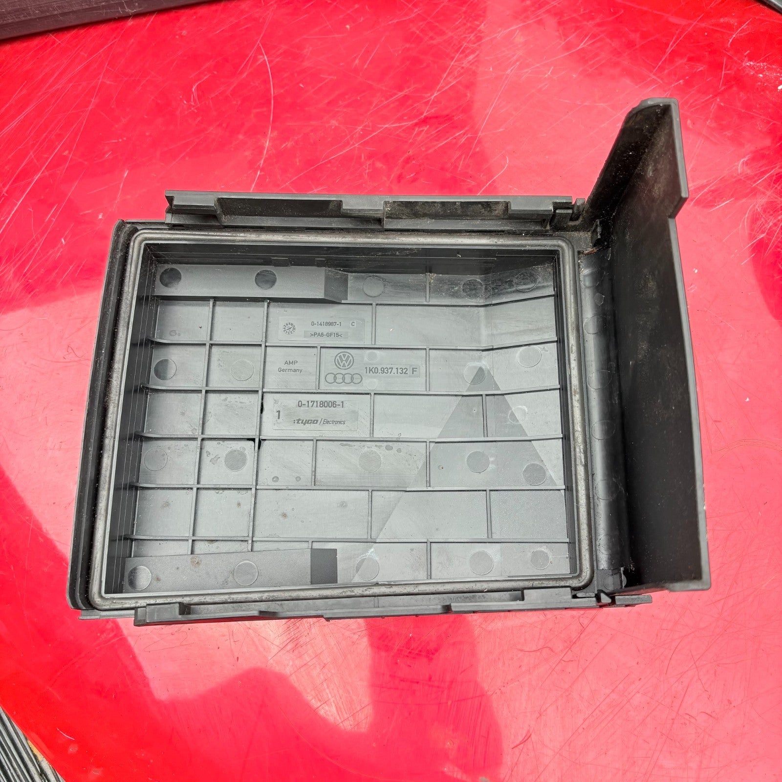 2004 Volkswagen Golf GTi Fuse Box Cover 1K0.937.132F