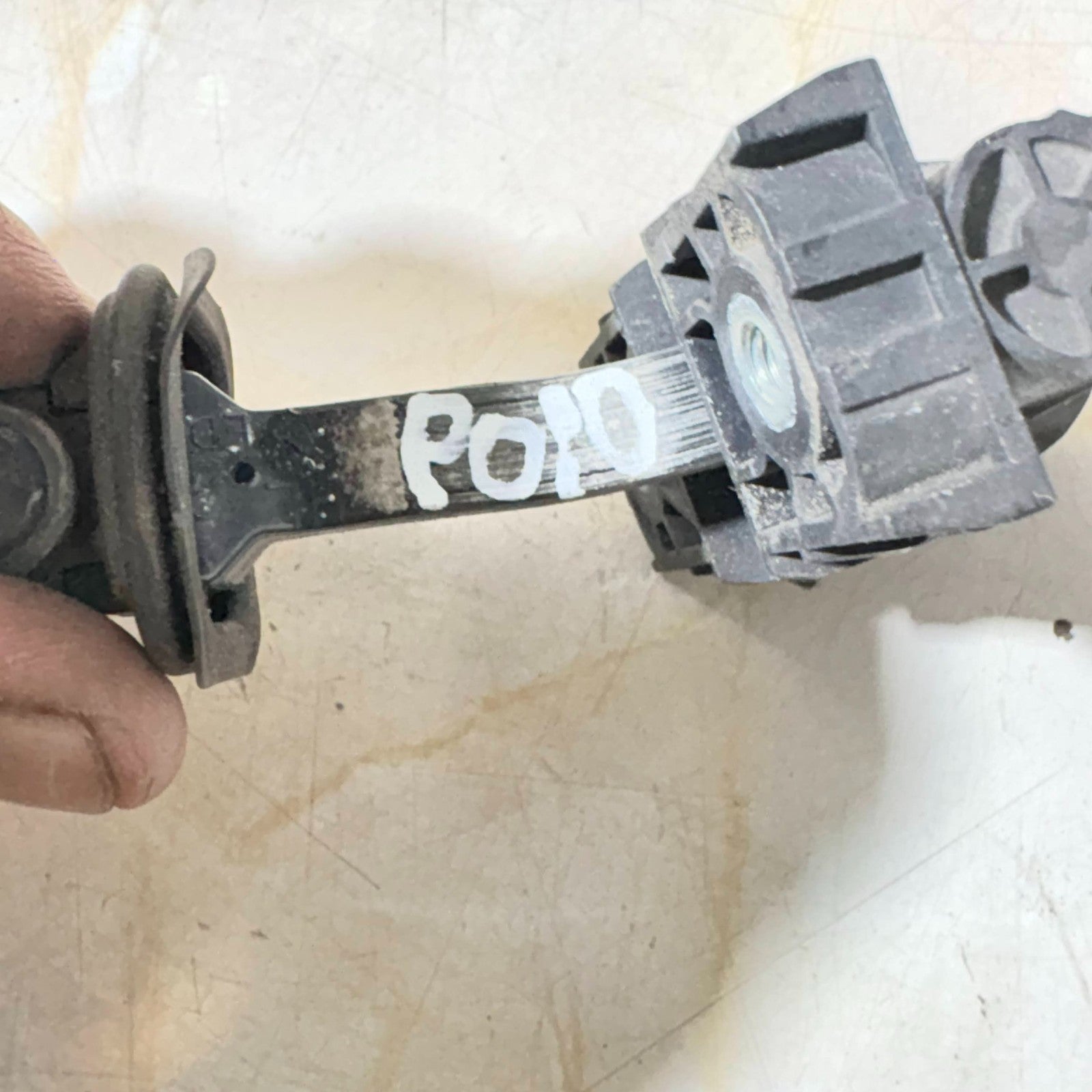 VW POLO 2014-17 NEARSIDE/PASSENGER/LEFT REAR DOOR CHECK STRAP