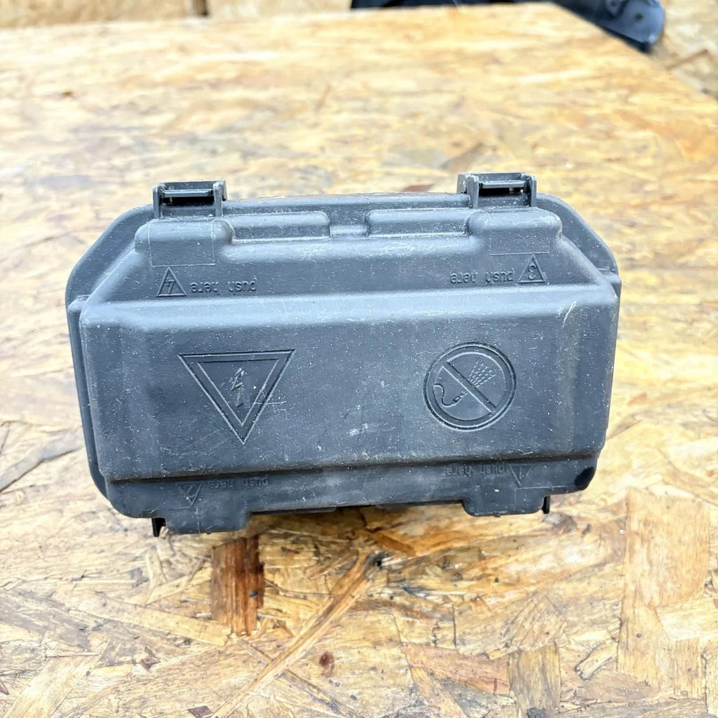 BMW 1 2 3 4 SERIES F20 F22 F36 2018 FUSE BOX 9224872