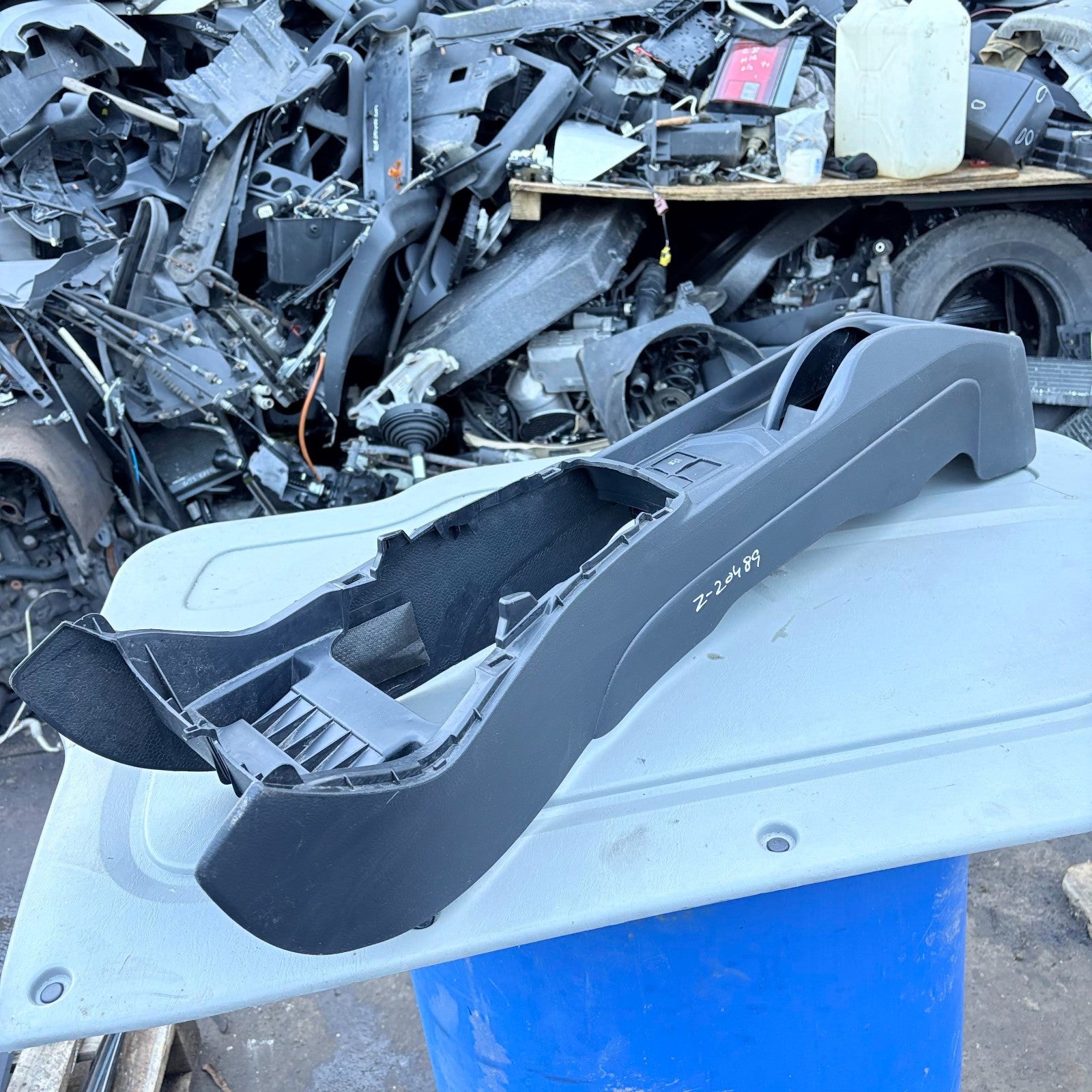 TOYOTA YARIS MK3 XP130 2011-2019 CENTRE CONSOLE CUP HOLDER 589100D290