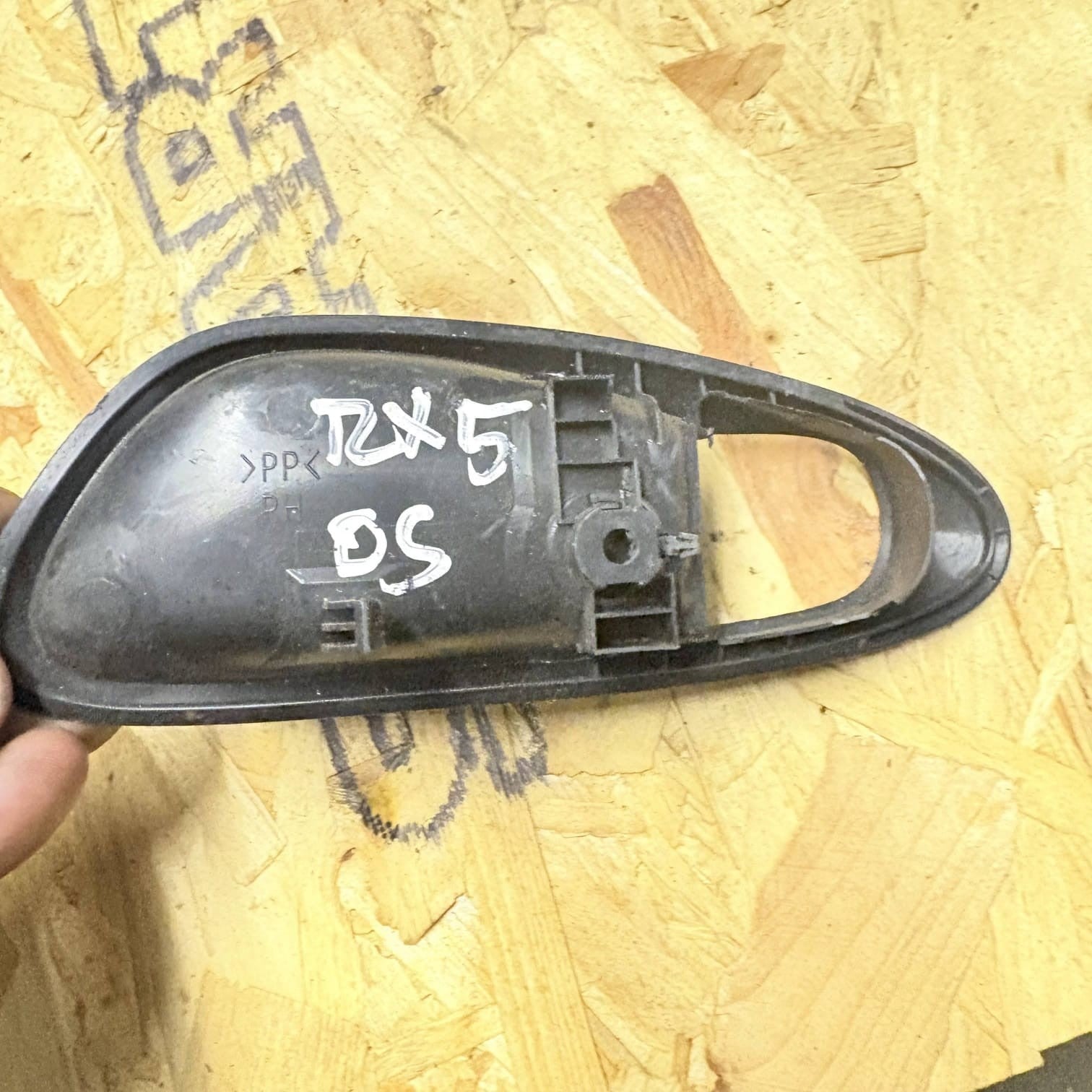 MAZDA RX-8 2004-2011 RH Interior Door Handle Bezel/Lever Trim