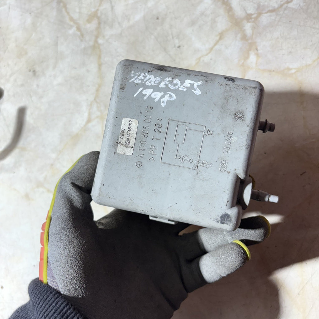 Mercedes SLK R170 SLK230/SLK320/SLK32 AMG Vacuum Tank Central Locking A170805001