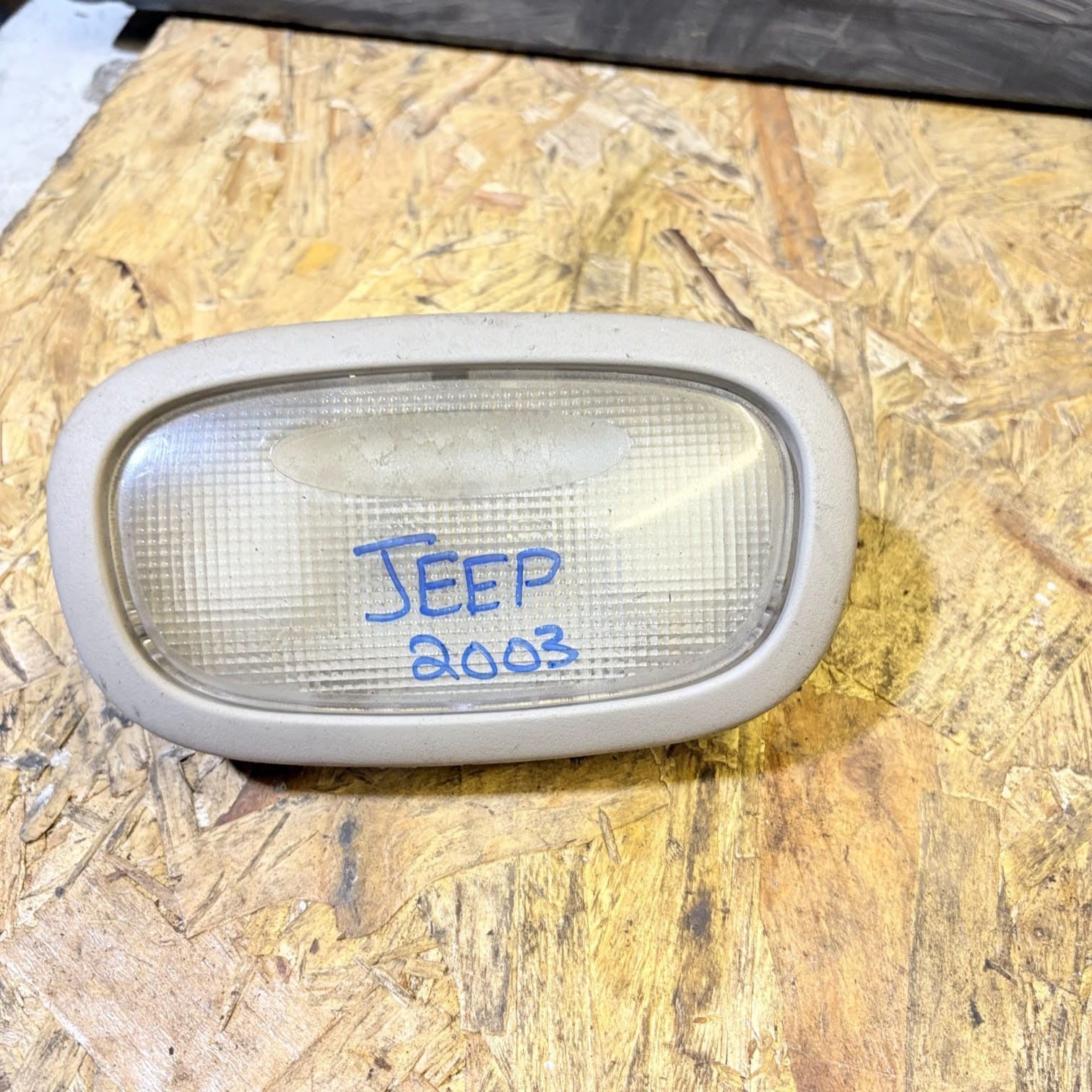 INTERIOR LIGHT/9844496 FOR JEEP 2003 CHEROKEE KJ 2.5 CRD LIMITED PAT499476
