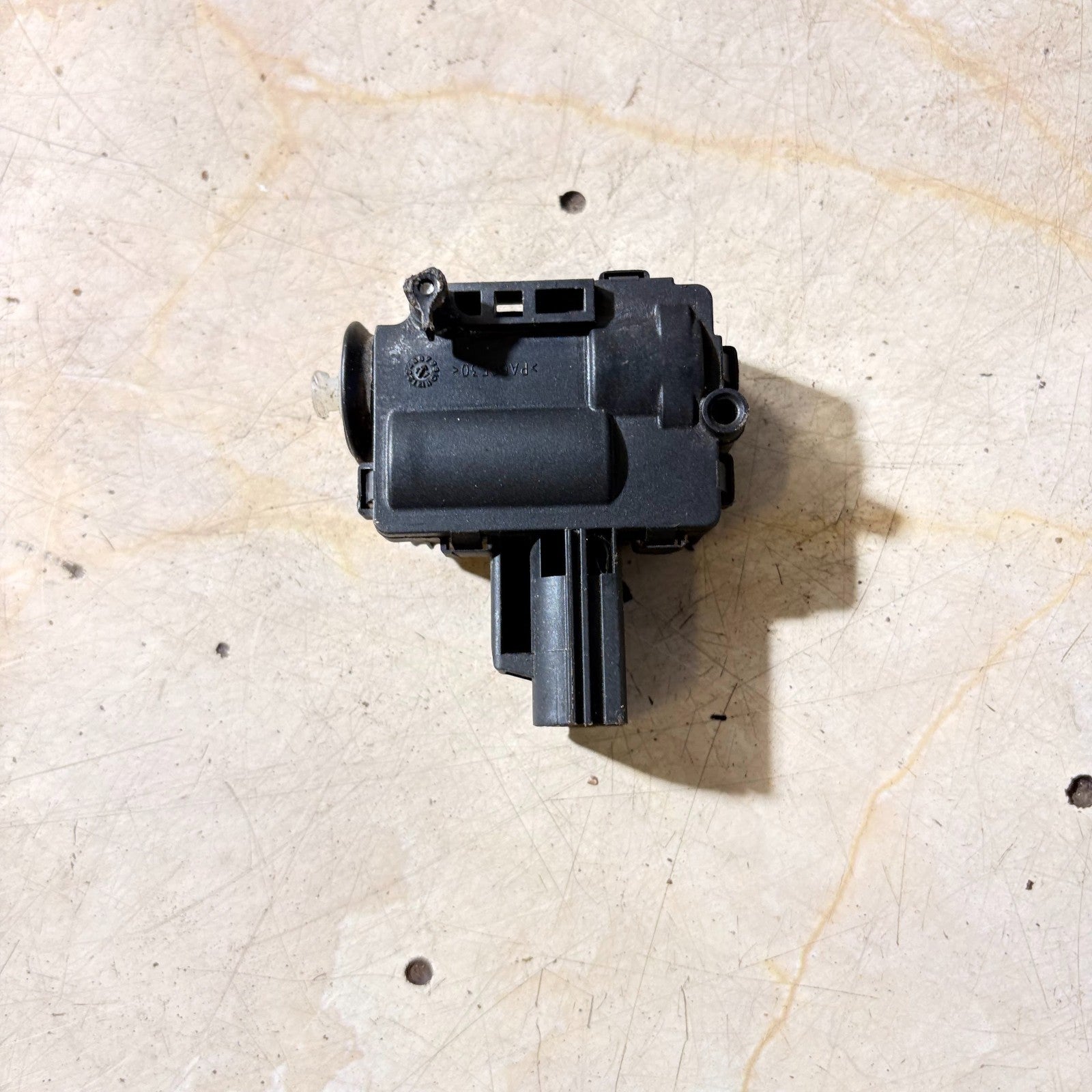 RANGE ROVER SPORT L494 Fuel Tank Cap Cover Lock 2015