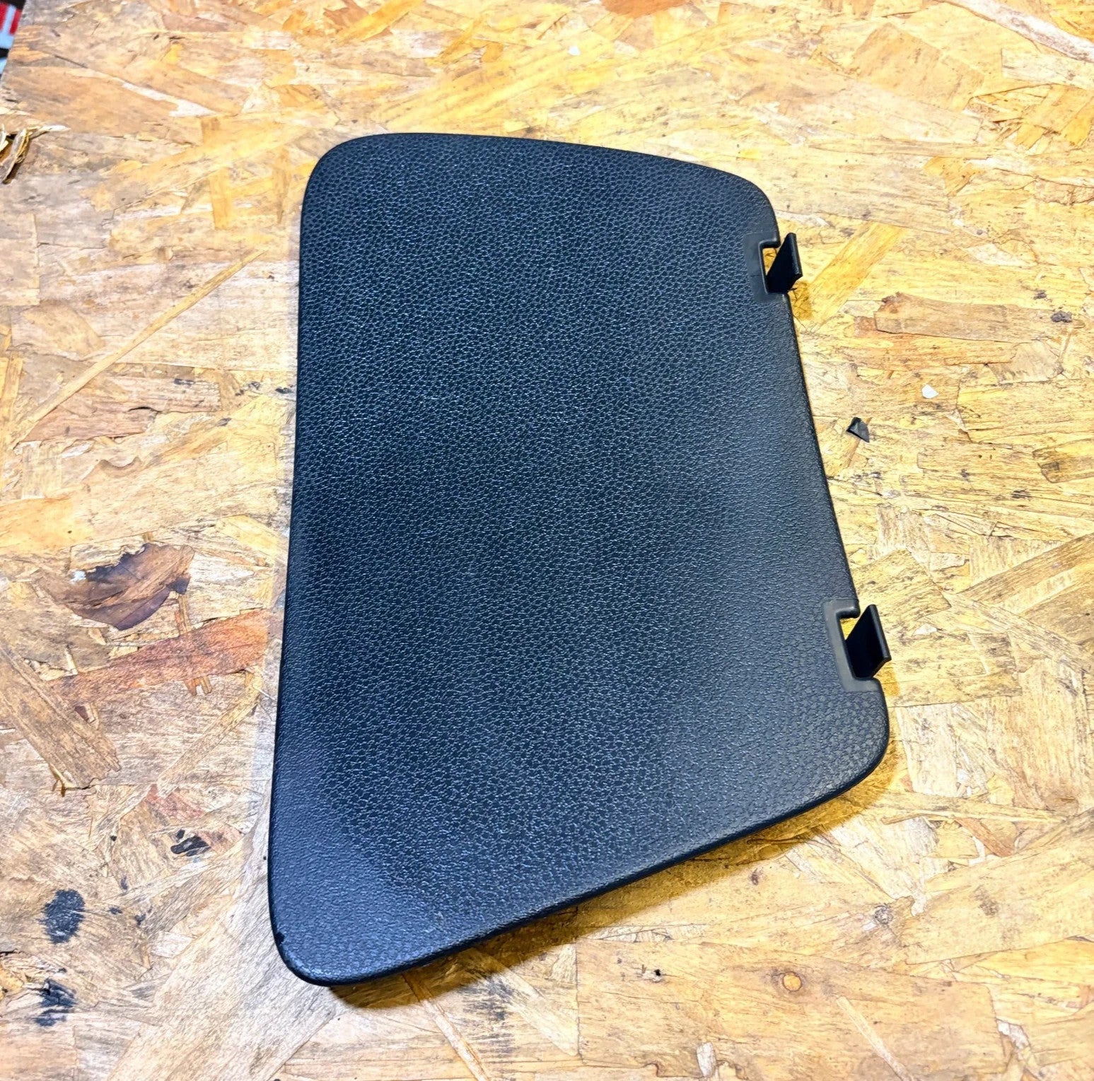 MINI PASSENGER SIDE INTEROR BOOT TRIM COVER PART NUMBER 5143 1503473