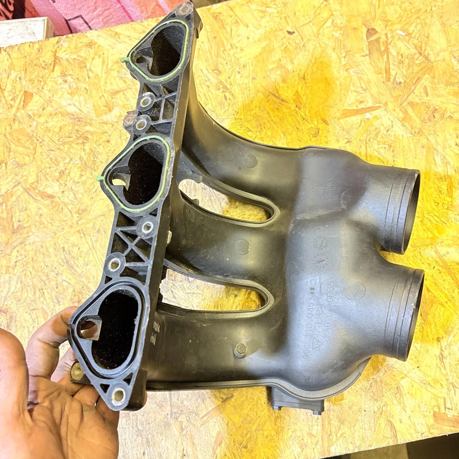 Porsche Boxster Intake Manifold / Intake Distributor 99611004501 Fits 986 2.7