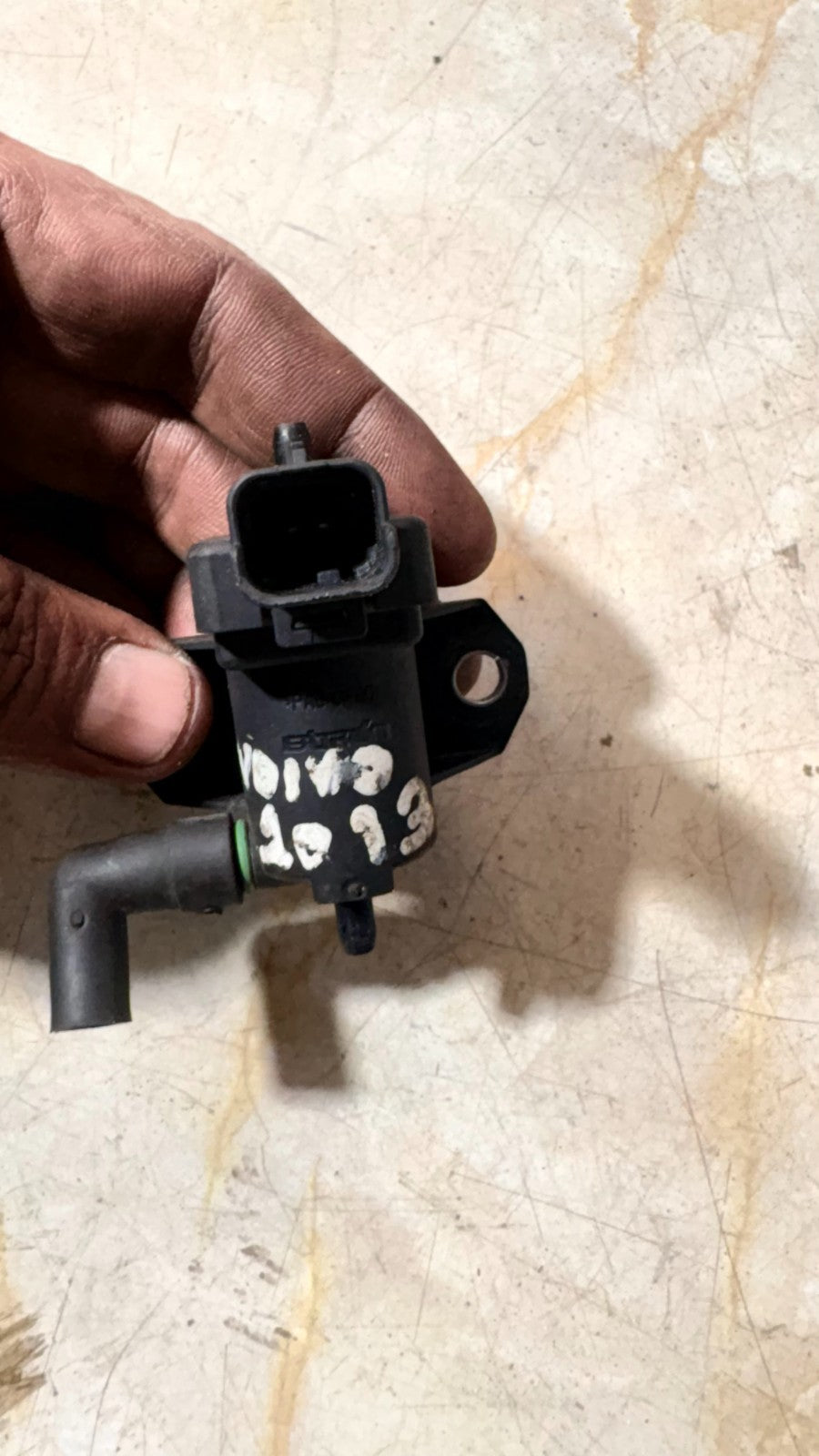 Volvo V40 2012-15 V60 2011-15 D2 1.6 Turbo Solenoid Valve 9688124580